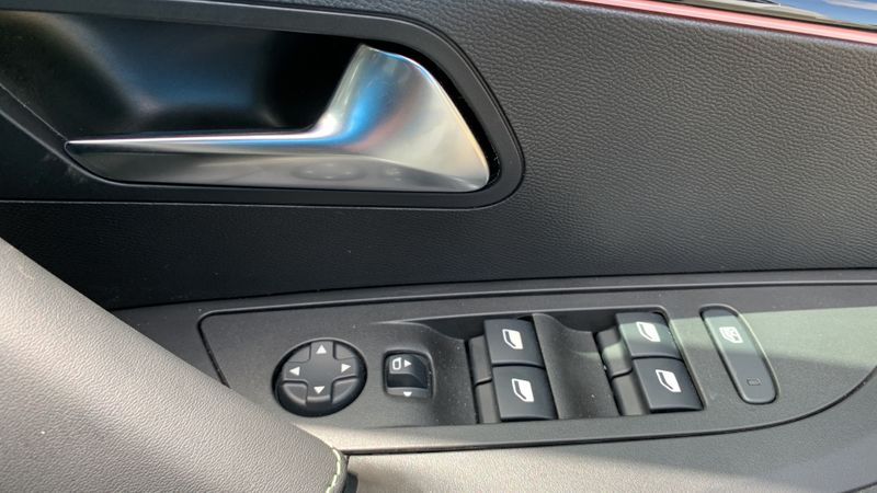 Peugeot 2008 100kW GT Premium 50kWh 5dr Auto