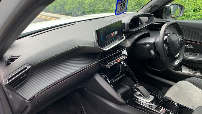 Peugeot 2008 100kW GT Premium 50kWh 5dr Auto
