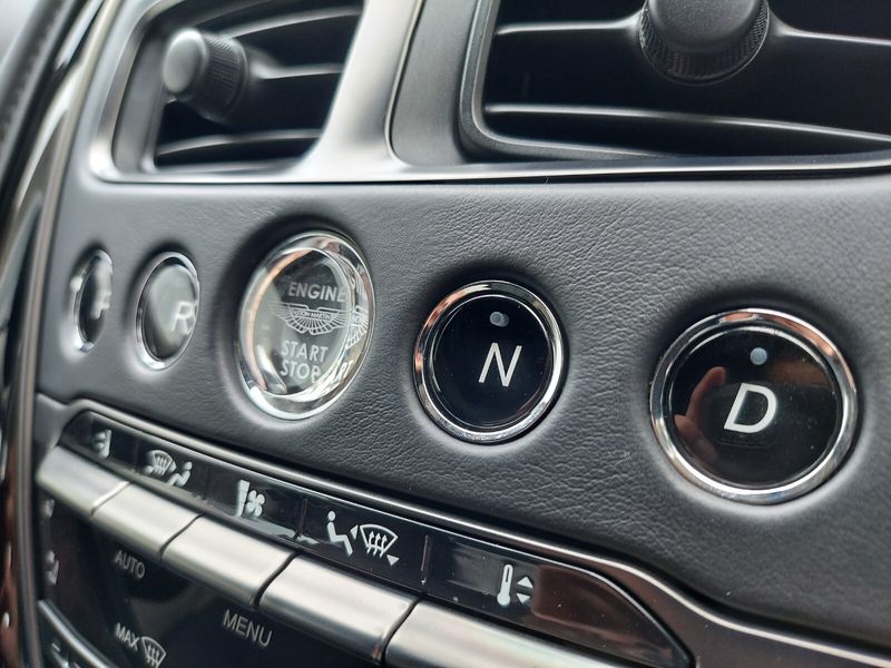 Aston Martin DB11 V8 2dr Touchtronic Auto
