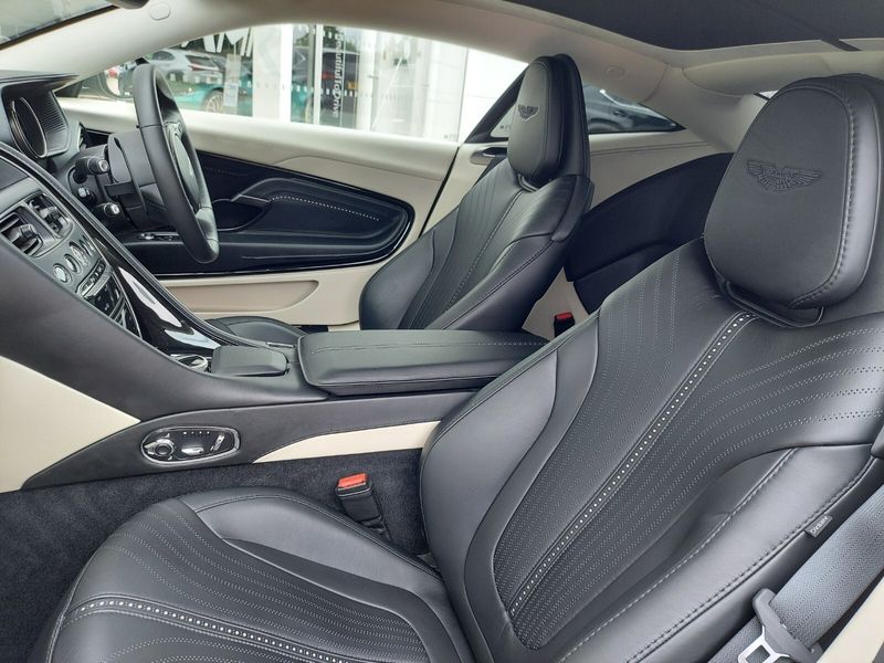 Aston Martin DB11 V8 2dr Touchtronic Auto