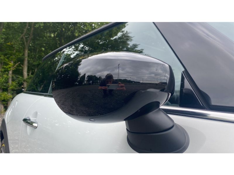 MINI Hatchback 135kW Cooper S Level 3 33kWh 3dr Auto