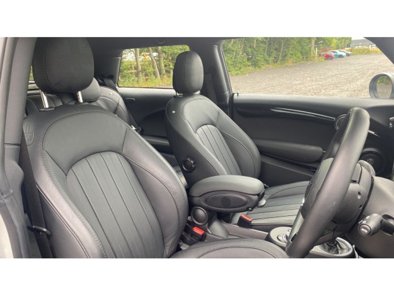 MINI Hatchback 135kW Cooper S Level 3 33kWh 3dr Auto