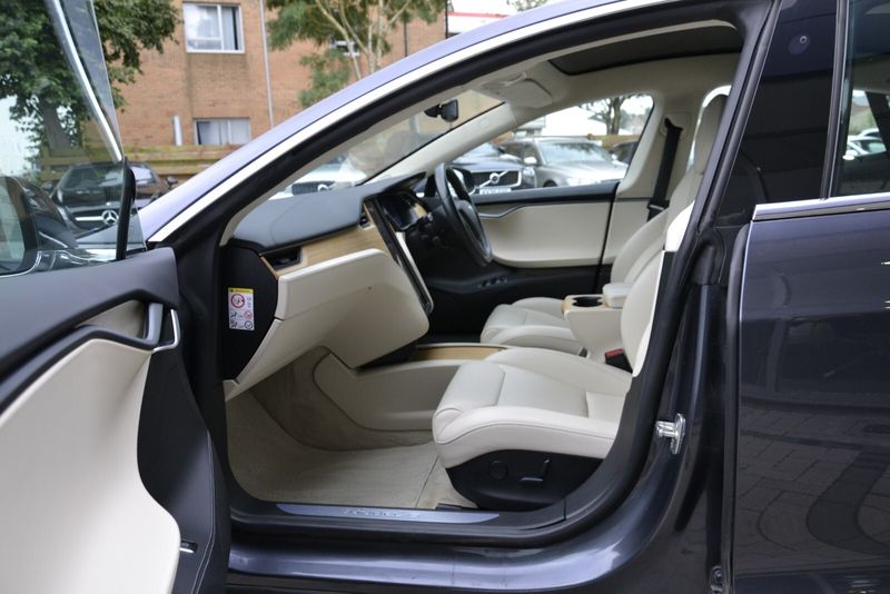 Tesla Model S 449kW 100kWh Dual Motor 5dr Auto