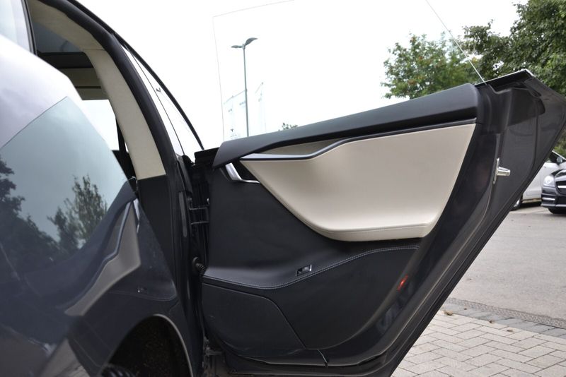Tesla Model S 449kW 100kWh Dual Motor 5dr Auto