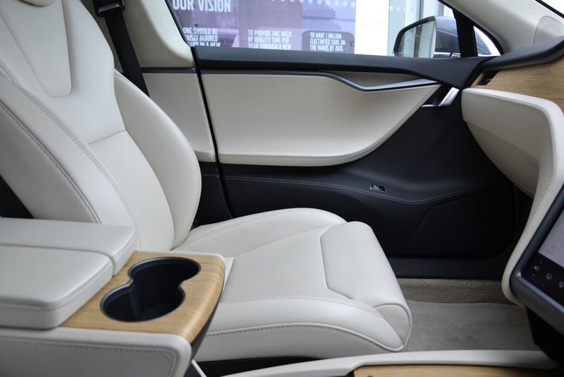 Tesla Model S 449kW 100kWh Dual Motor 5dr Auto