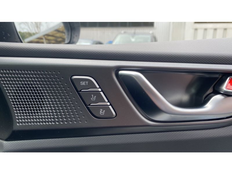 Hyundai IONIQ 100kW Premium SE 38kWh 5dr Auto