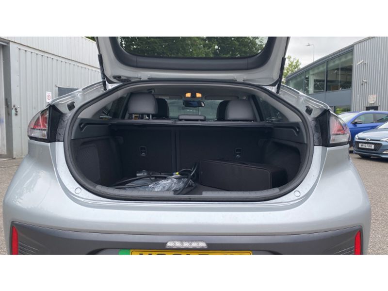 Hyundai IONIQ 100kW Premium SE 38kWh 5dr Auto