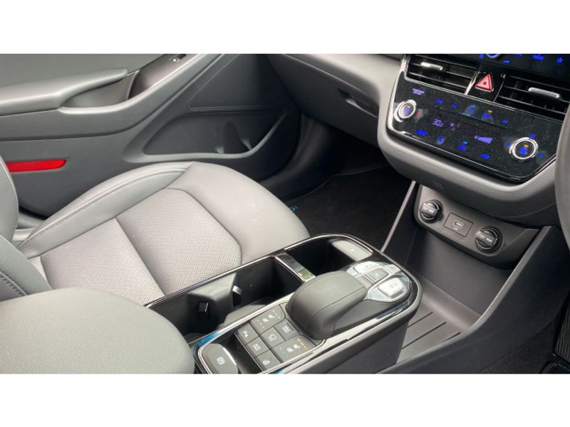 Hyundai IONIQ 100kW Premium SE 38kWh 5dr Auto