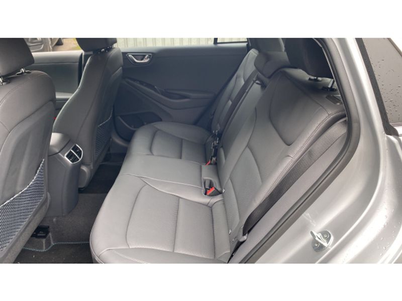 Hyundai IONIQ 100kW Premium SE 38kWh 5dr Auto