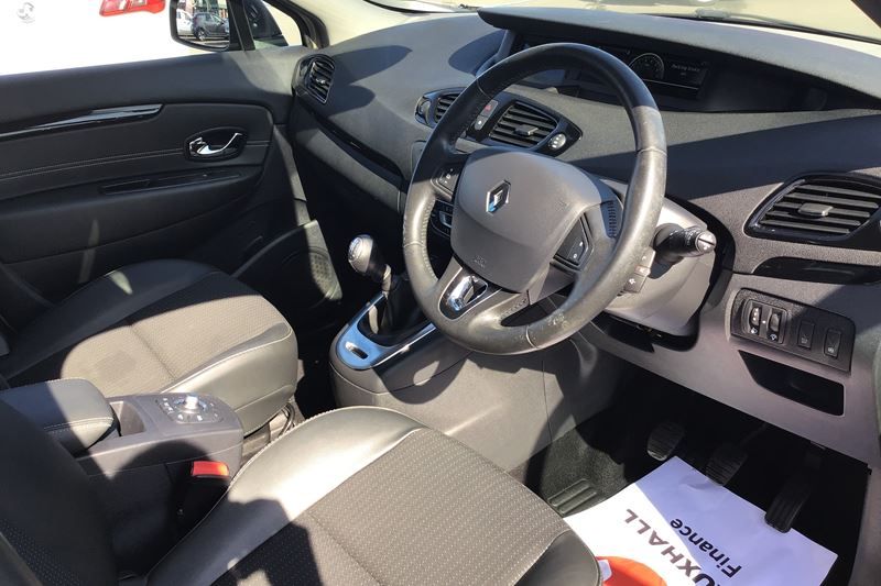 Renault Scenic 1.2 TCE Dynamique Nav 5dr