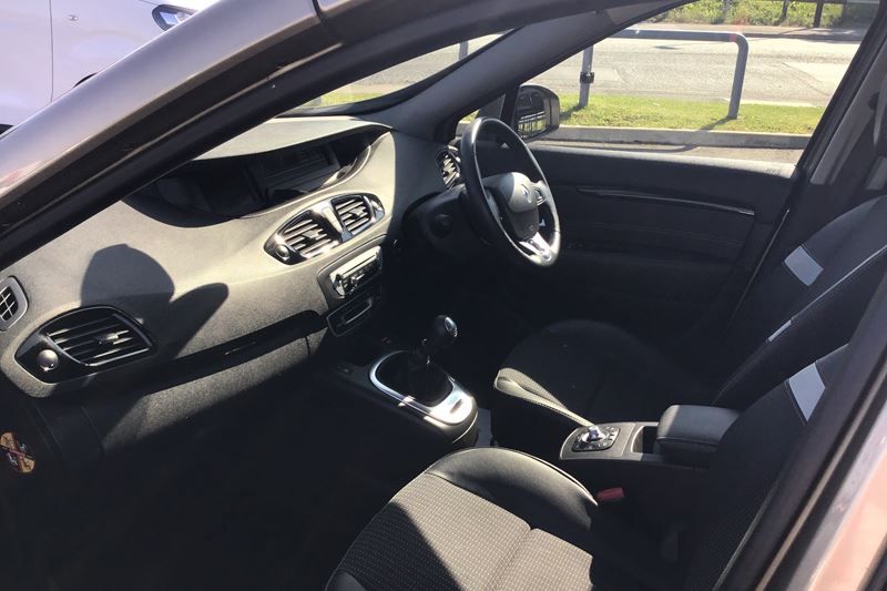 Renault Scenic 1.2 TCE Dynamique Nav 5dr