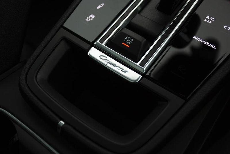 Porsche Cayenne E-Hybrid 5dr Tiptronic S