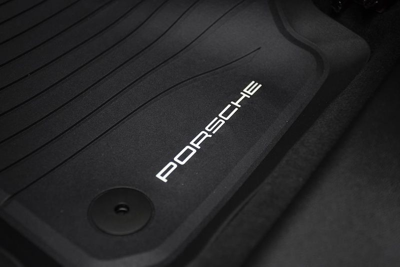 Porsche Cayenne E-Hybrid 5dr Tiptronic S