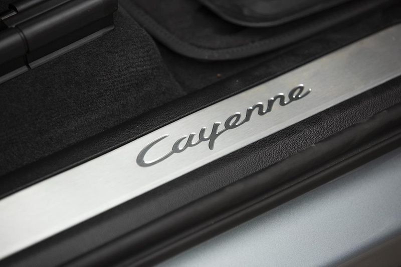 Porsche Cayenne E-Hybrid 5dr Tiptronic S
