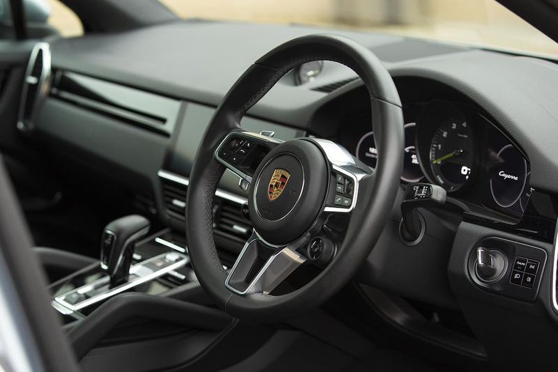 Porsche Cayenne E-Hybrid 5dr Tiptronic S