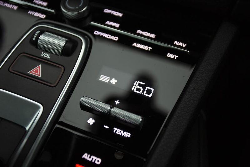 Porsche Cayenne E-Hybrid 5dr Tiptronic S