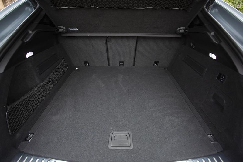 Porsche Cayenne E-Hybrid 5dr Tiptronic S
