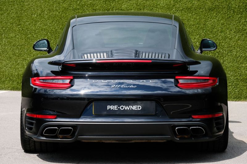 Porsche 911 2dr PDK