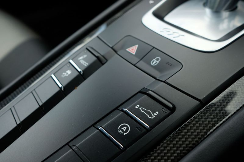 Porsche 911 2dr PDK