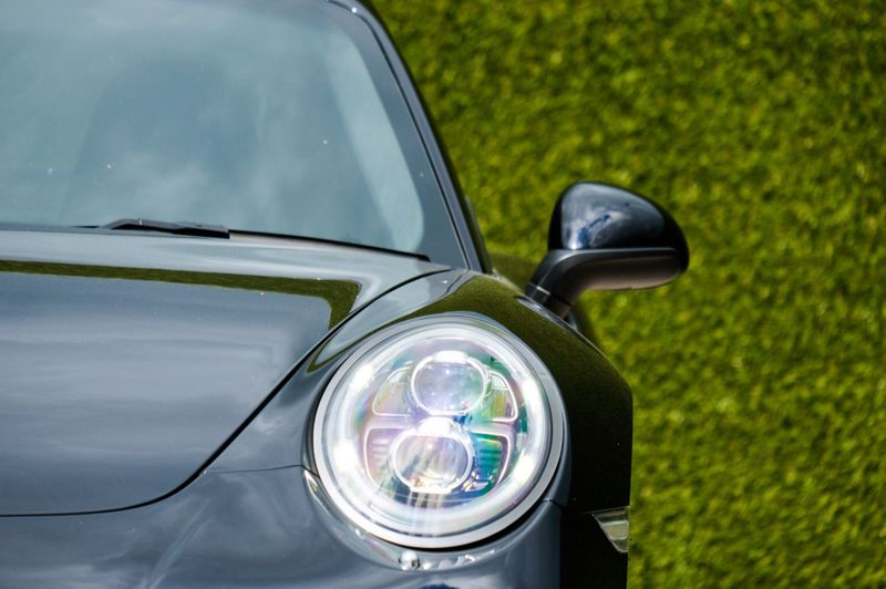 Porsche 911 2dr PDK