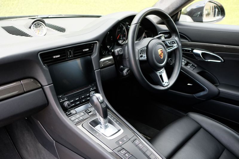 Porsche 911 2dr PDK
