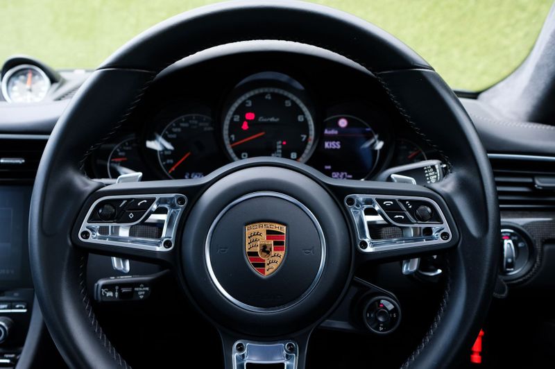 Porsche 911 2dr PDK