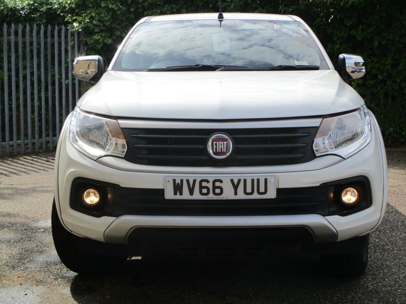 Fiat Fullback 2.4 180hp LX Double Cab Pick Up