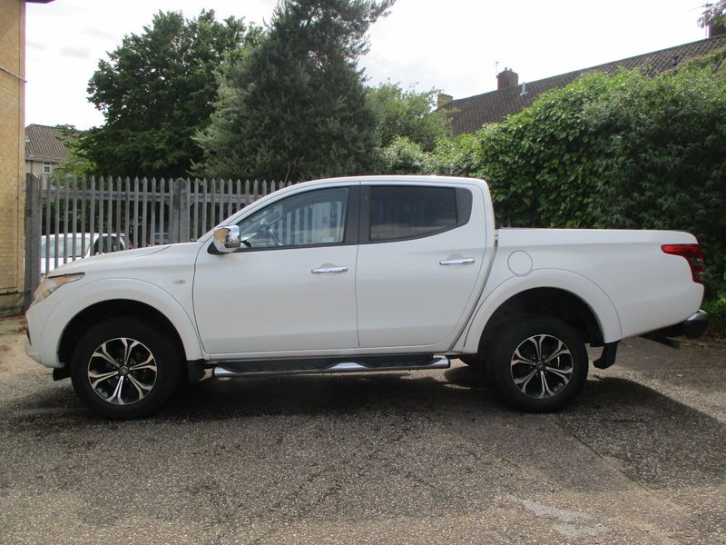 Fiat Fullback 2.4 180hp LX Double Cab Pick Up