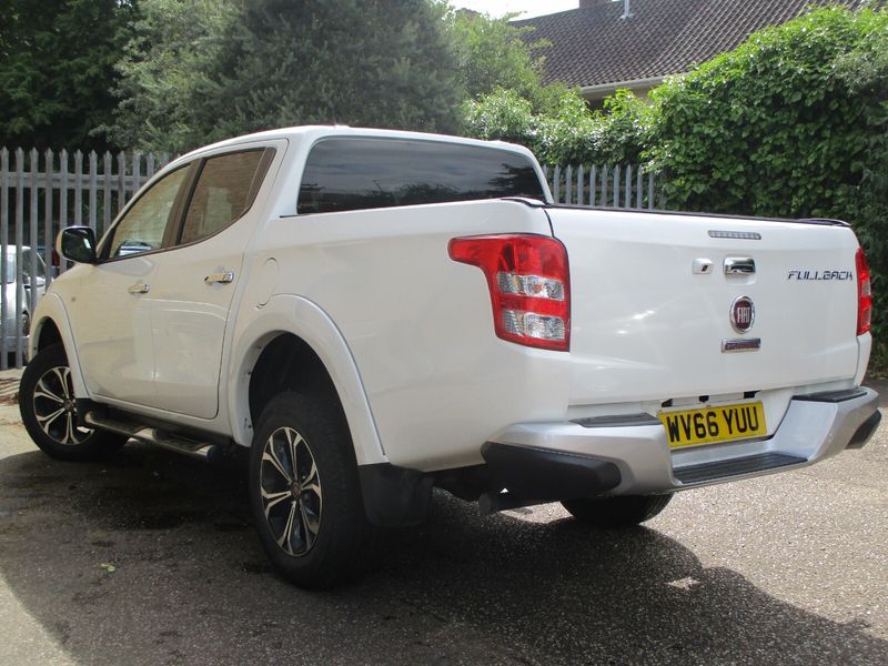 Fiat Fullback 2.4 180hp LX Double Cab Pick Up