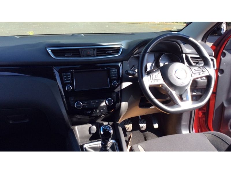Nissan Qashqai 1.2 DiG-T Acenta 5dr