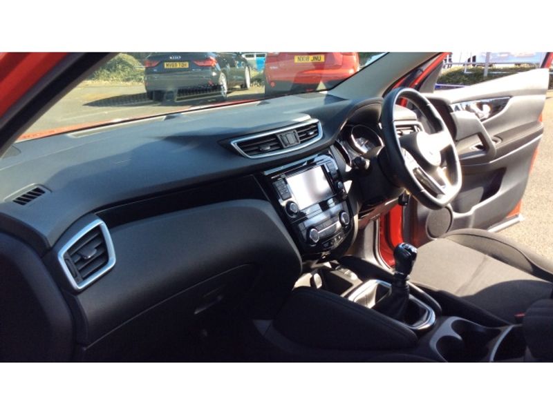 Nissan Qashqai 1.2 DiG-T Acenta 5dr