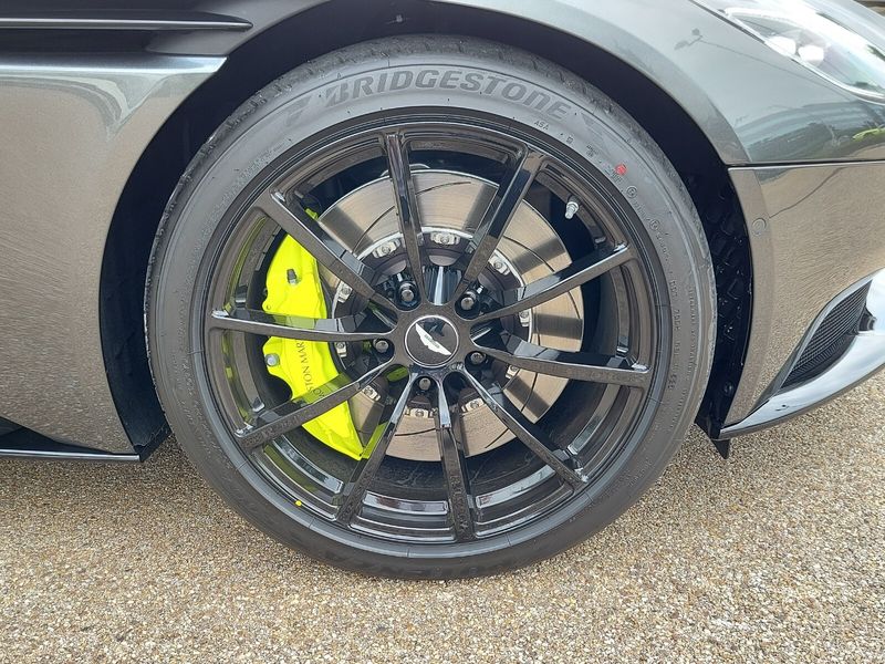Aston Martin DB11 V12 Amr 2Dr Touchtronic Auto