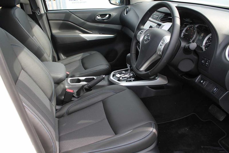 Nissan Navara Double Cab Pick Up N-Guard 2.3dCi 190 TT 4WD Auto