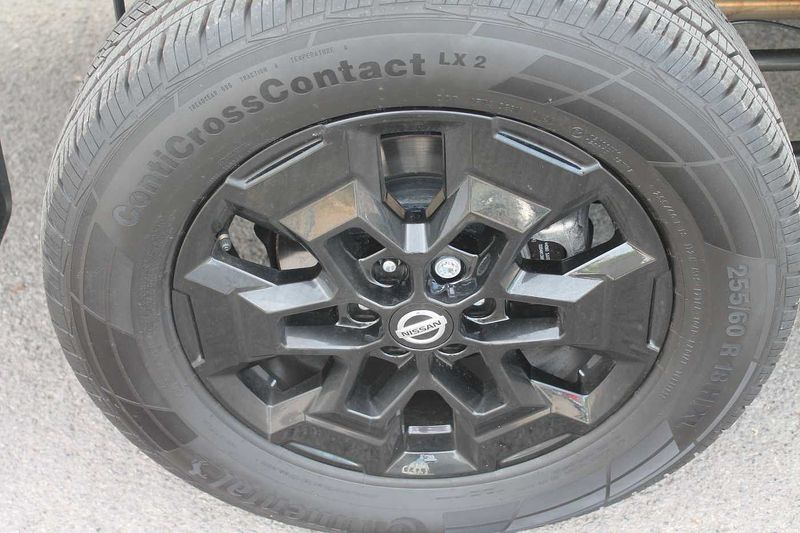 Nissan Navara Double Cab Pick Up N-Guard 2.3dCi 190 TT 4WD Auto