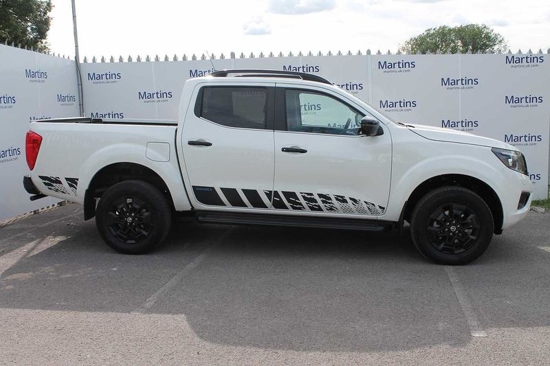 Nissan Navara Double Cab Pick Up N-Guard 2.3dCi 190 TT 4WD Auto