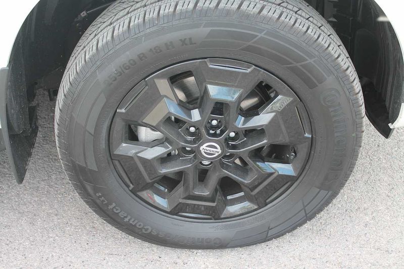 Nissan Navara Double Cab Pick Up N-Guard 2.3dCi 190 TT 4WD Auto
