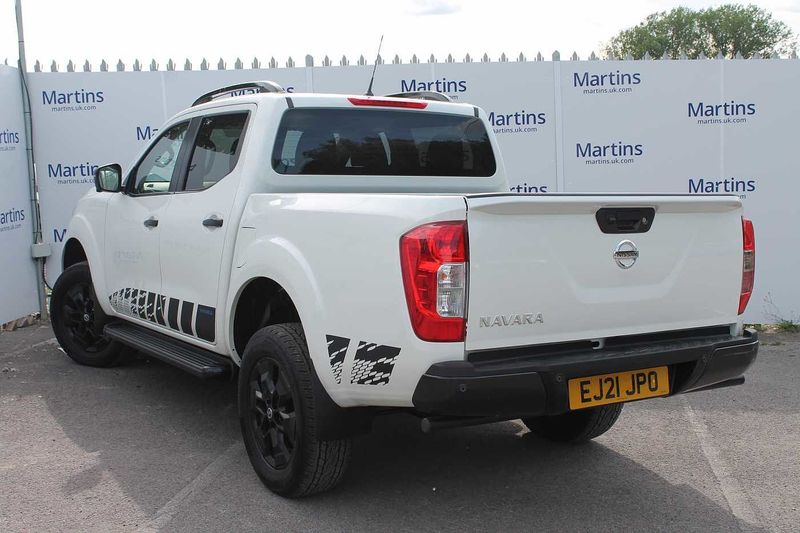 Nissan Navara Double Cab Pick Up N-Guard 2.3dCi 190 TT 4WD Auto