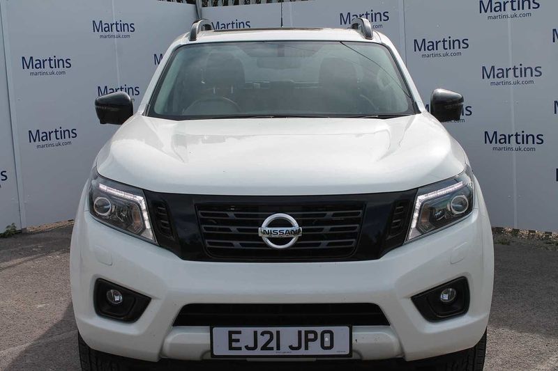 Nissan Navara Double Cab Pick Up N-Guard 2.3dCi 190 TT 4WD Auto
