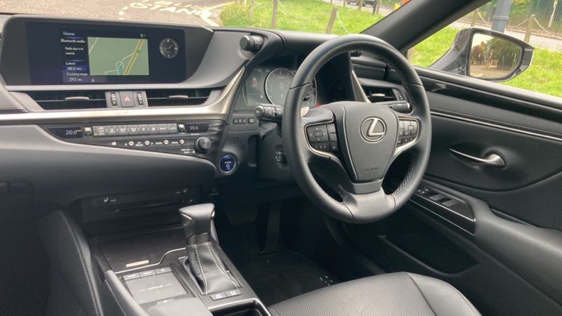 Lexus ES 300h 2.5 4dr CVT