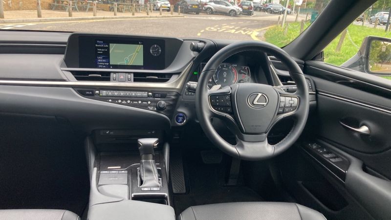 Lexus ES 300h 2.5 4dr CVT
