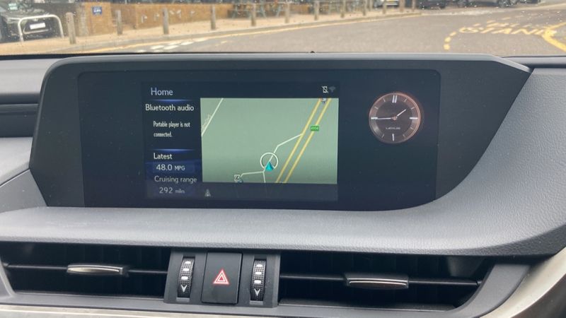 Lexus ES 300h 2.5 4dr CVT