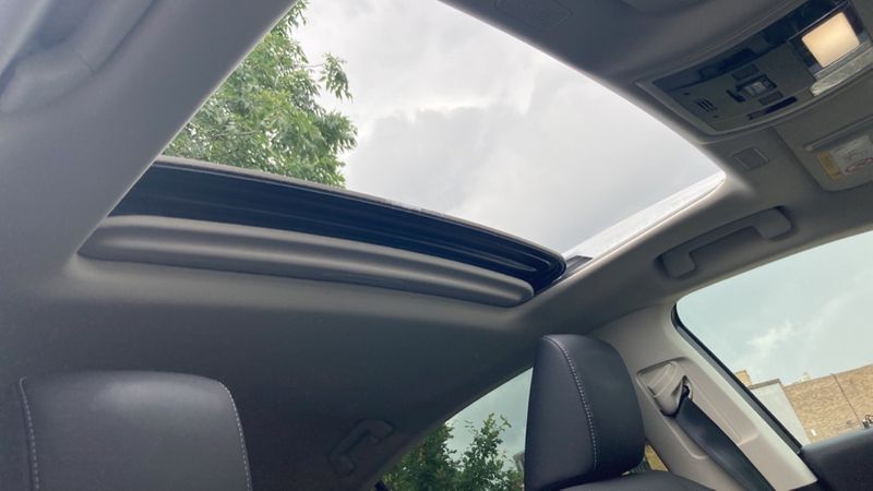 Lexus ES 300h 2.5 4dr CVT