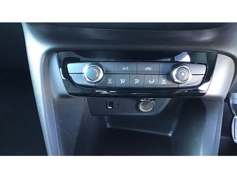 Vauxhall Corsa 1.2 SE Nav 5dr
