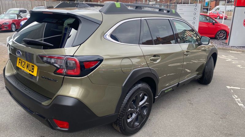 Subaru Outback 2.5i Field 5dr Lineartronic