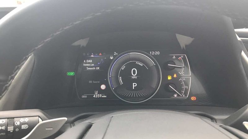 Lexus ES 300h 2.5 4dr CVT