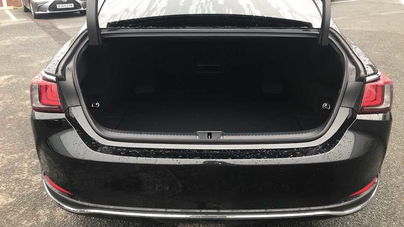 Lexus ES 300h 2.5 4dr CVT