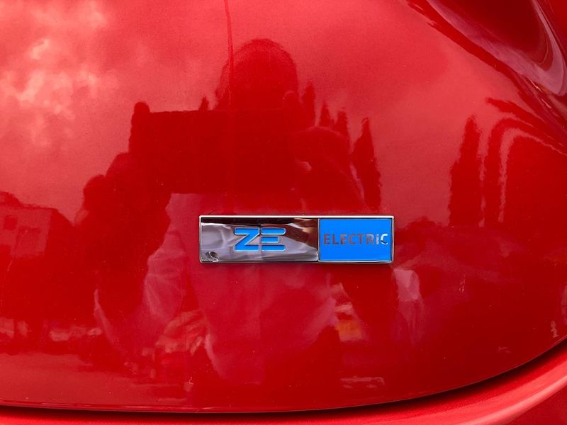 Renault Zoe 80kW Iconic R110 50kWh Rapid Charge 5dr Auto