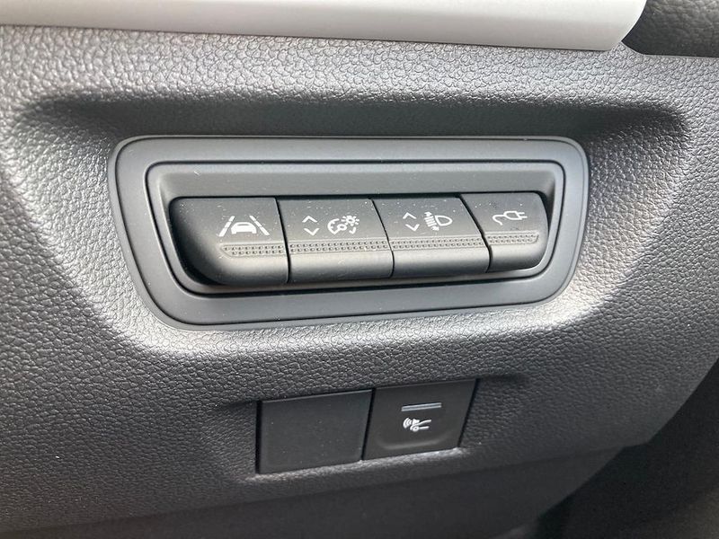 Renault Zoe 80kW Iconic R110 50kWh Rapid Charge 5dr Auto
