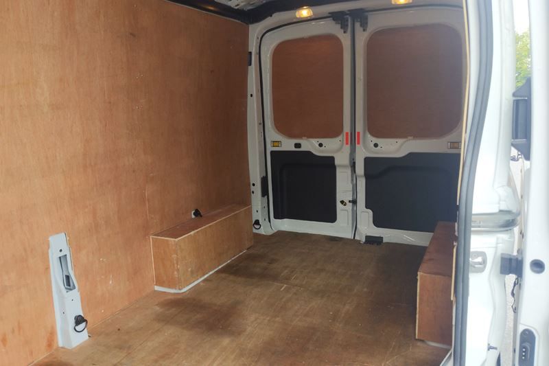 Ford Transit 2.0 EcoBlue 130ps H2 Leader Van