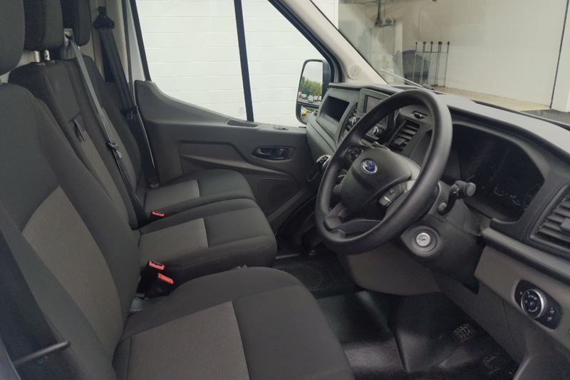 Ford Transit 2.0 EcoBlue 130ps H2 Leader Van